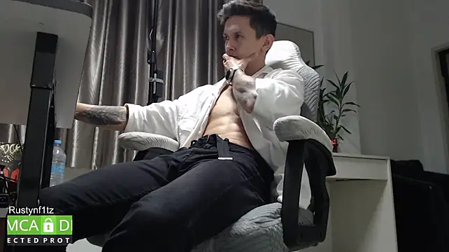 Chatroom XXX en direct de Rustynf1tz_