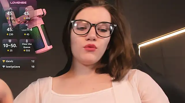 CathyAdams Adlı Modelin Canlı XXX Sohbeti