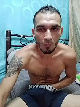 צ'אט XXX בשידור חי של junior22men