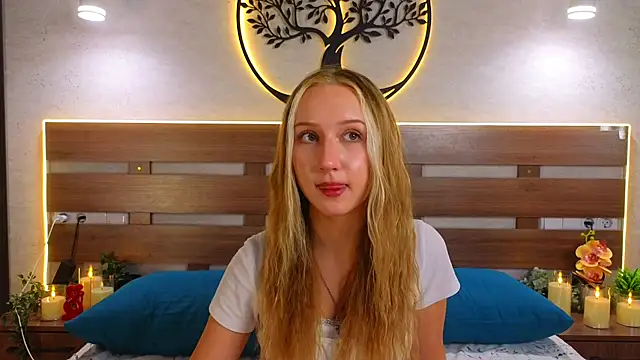 TinaPage Adlı Modelin Canlı XXX Sohbeti
