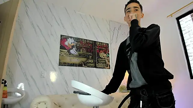 COOL_BOYS2 Chat XXX in diretta
