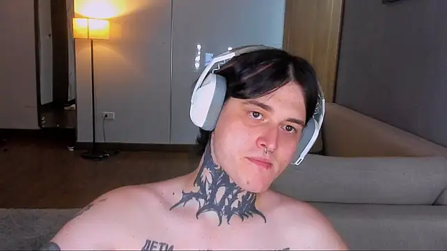 _torfin_ live XXX chat