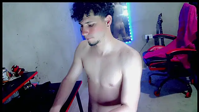 Atom_Hot élő XXX-chatje