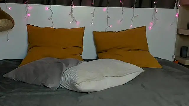 IninityKittyx Live XXX-chat