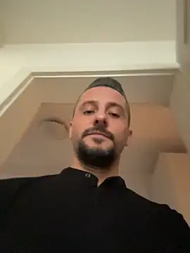 InsaneMattt's Live XXX Chat