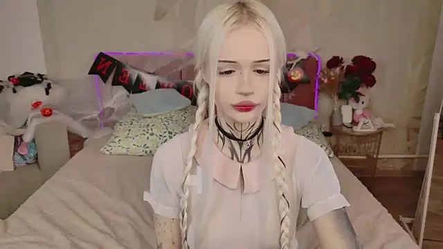 CloudyUniasia's Live XXX Chat