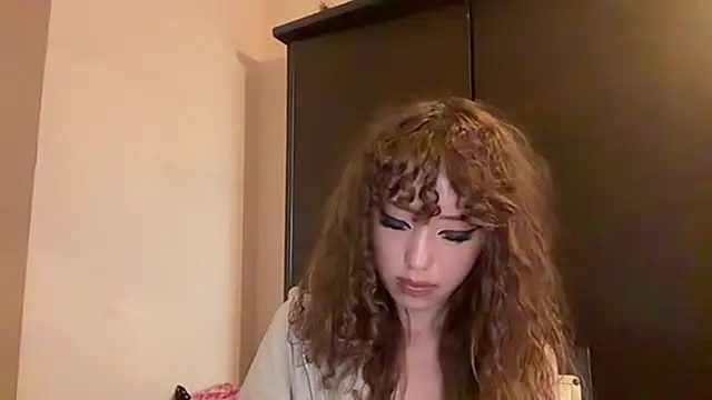 KamalaCoit XXX чат на живо