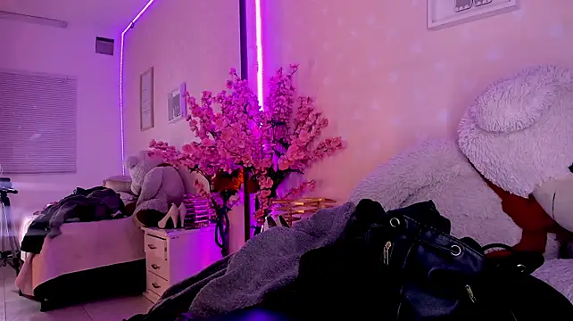 Nataly_Bloom_ Obrolan Langsung XXX