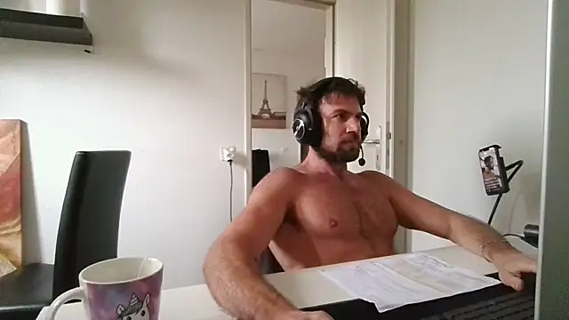 alpha-hunk Chat XXX live
