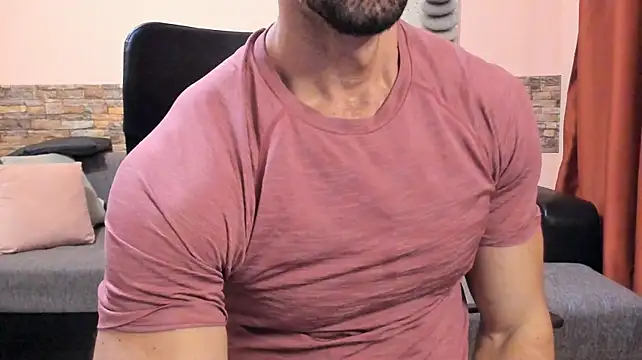 HotHunkTrainer Chat XXX live