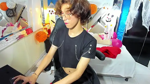 XXX chat uživo modela Jav_Frank
