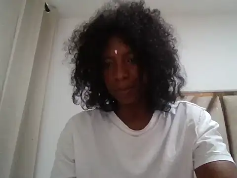 Mila_Millss_ Chat XXX in diretta