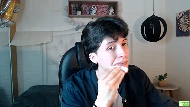 Chat XXX en directo de Marcoviolet