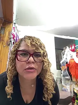 ROSALIASSHOP Chat XXX in diretta