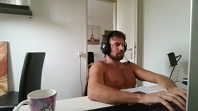 XXX chat uživo modela alpha-hunk