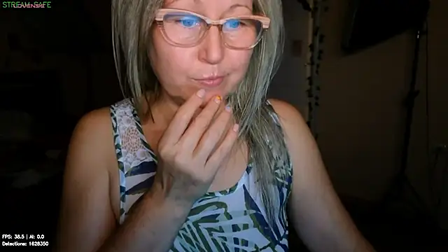 Chat XXX en directo de Wane_Witch