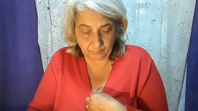 ExquisiteMature's Live XXX Chat