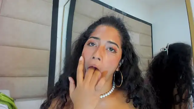 MiiaKiss Webcamshow