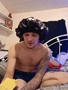 XXX chat uživo modela YungLove67