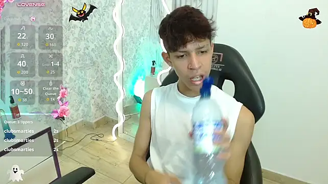 Chat XXX en directo de OLIIVER_TAY