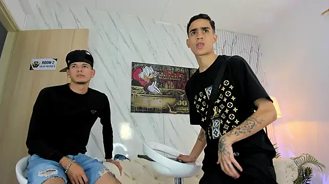 COOL_BOYS2 Chat XXX in diretta