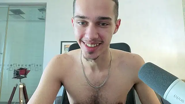 Chat +18 de KaydenDrew ao vivo