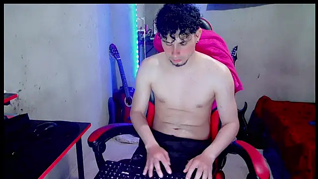 Atom_Hot élő XXX-chatje