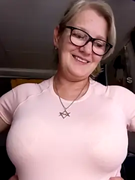 Živý XXX chat irinamaux