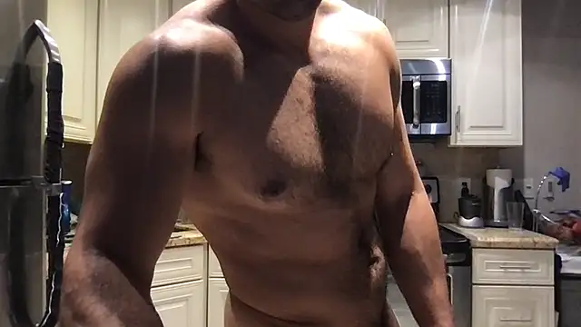 BigGuyMuscle: онлайн-секс-чат