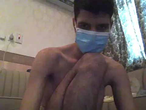 ahmad_22r Chat XXX in diretta