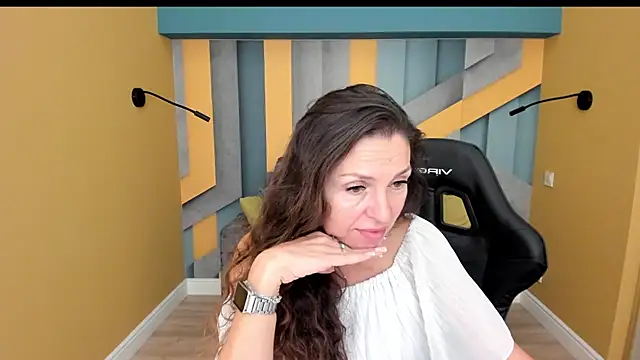 XXX chat uživo modela EllaLong