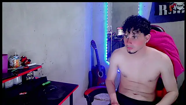 Atom_Hot Chat XXX live