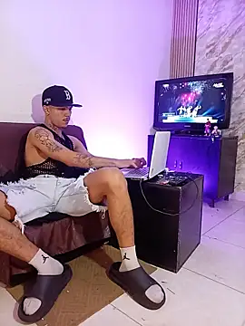 HannibalLestern Live XXX chat