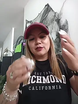 -Zoe-1's Live XXX Chat