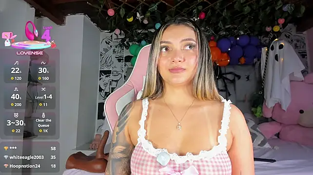 LucyRosse's Live XXX Chat