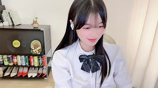 Onechestnut XXX чат на живо