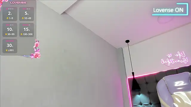 Chat XXX en directo de scarletcherry18