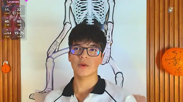 XXX chat uživo modela Milo_Wolff