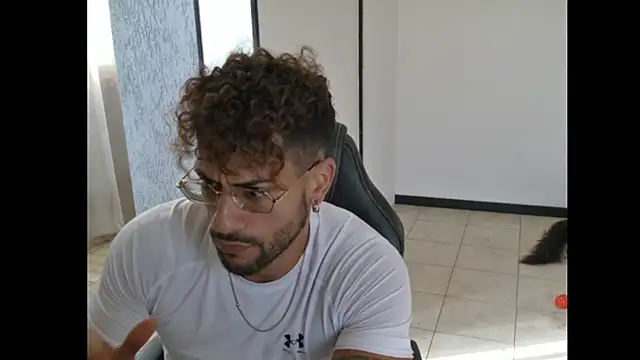XXX chat uživo modela ItalianShadow