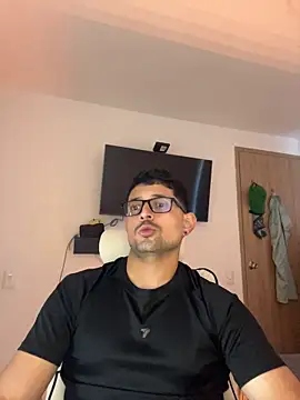 TroyeKnight Live XXX-chat