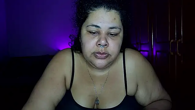 xlatinastarn Live XXX chat