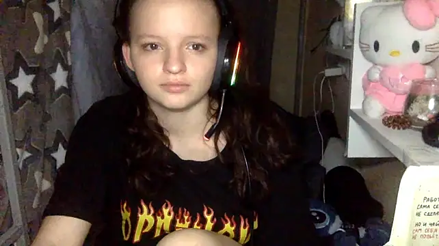 צ'אט XXX בשידור חי של aleyesonme