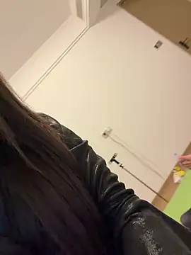 Sorry-456's Live XXX Chat