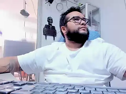 Chat +18 de VINCEDMAGLIOO ao vivo
