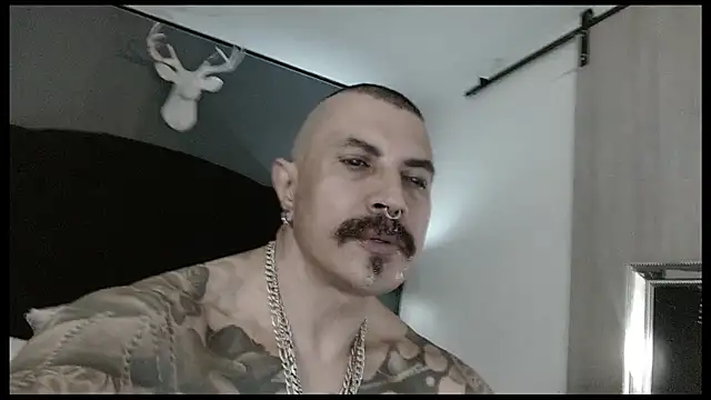danilog515's Live XXX Chat