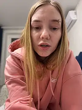 MilaMoone 现场XXX聊天