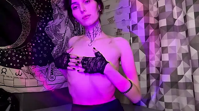 Chat +18 de SweetFemBoyy ao vivo