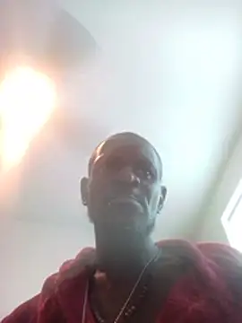 הופעת וובקאם של Maculine_Stayr