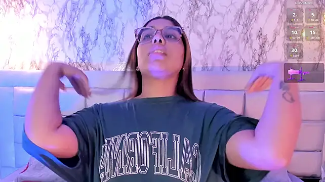 MayaCroos Adlı Modelin Canlı XXX Sohbeti