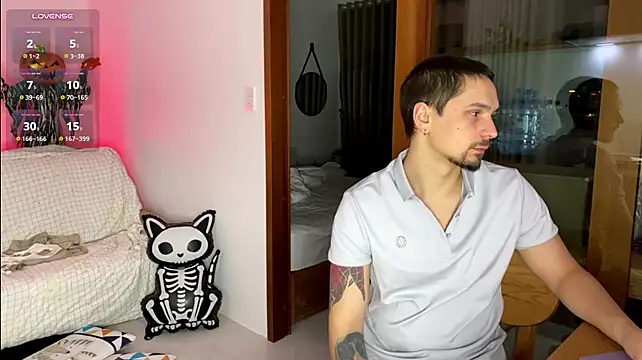 Chat XXX en directo de INSOMNIA_strip